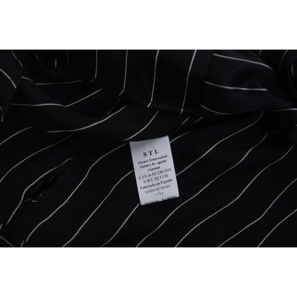 Carolina Herrera 100% Silk Wrap Top Blouse in Black Pinstripe Size 8 Work Office - Picture 10 of 13